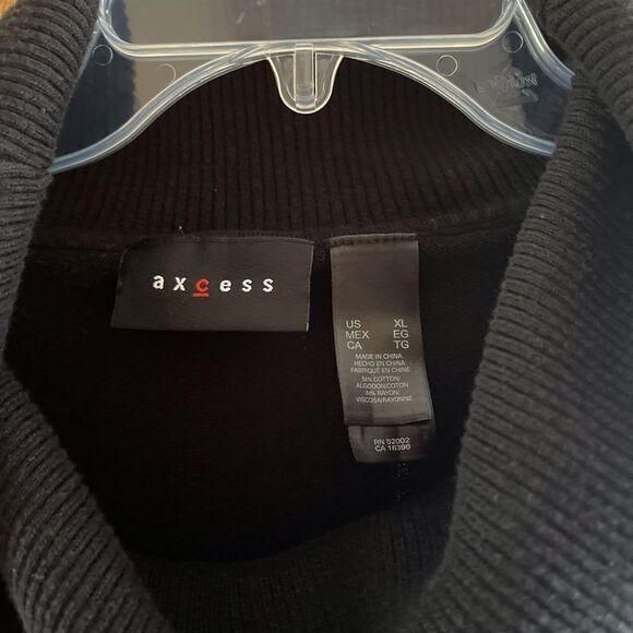 Axcess XL Black ss Sweater - Picture 2 of 5